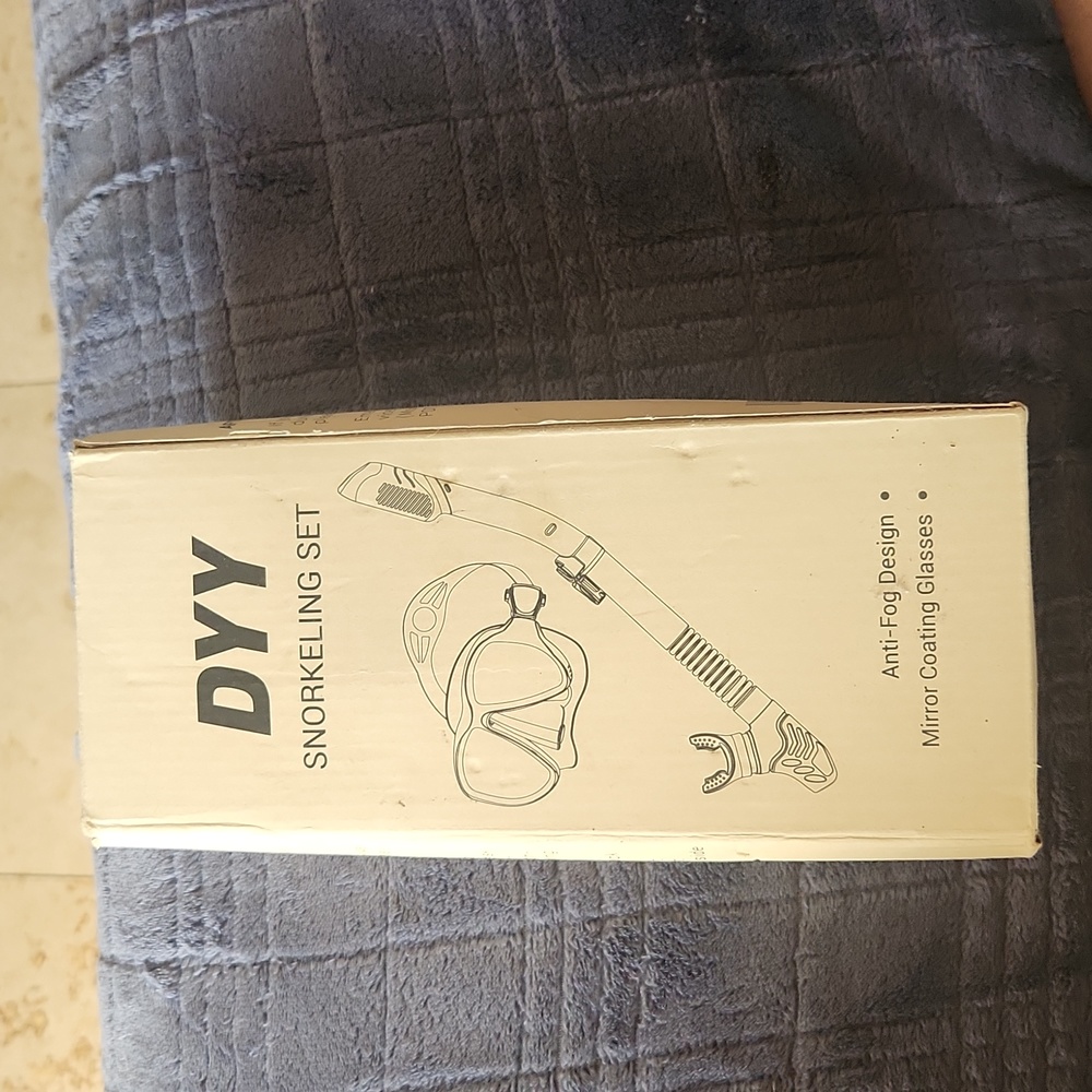 NWT Snorkle Set